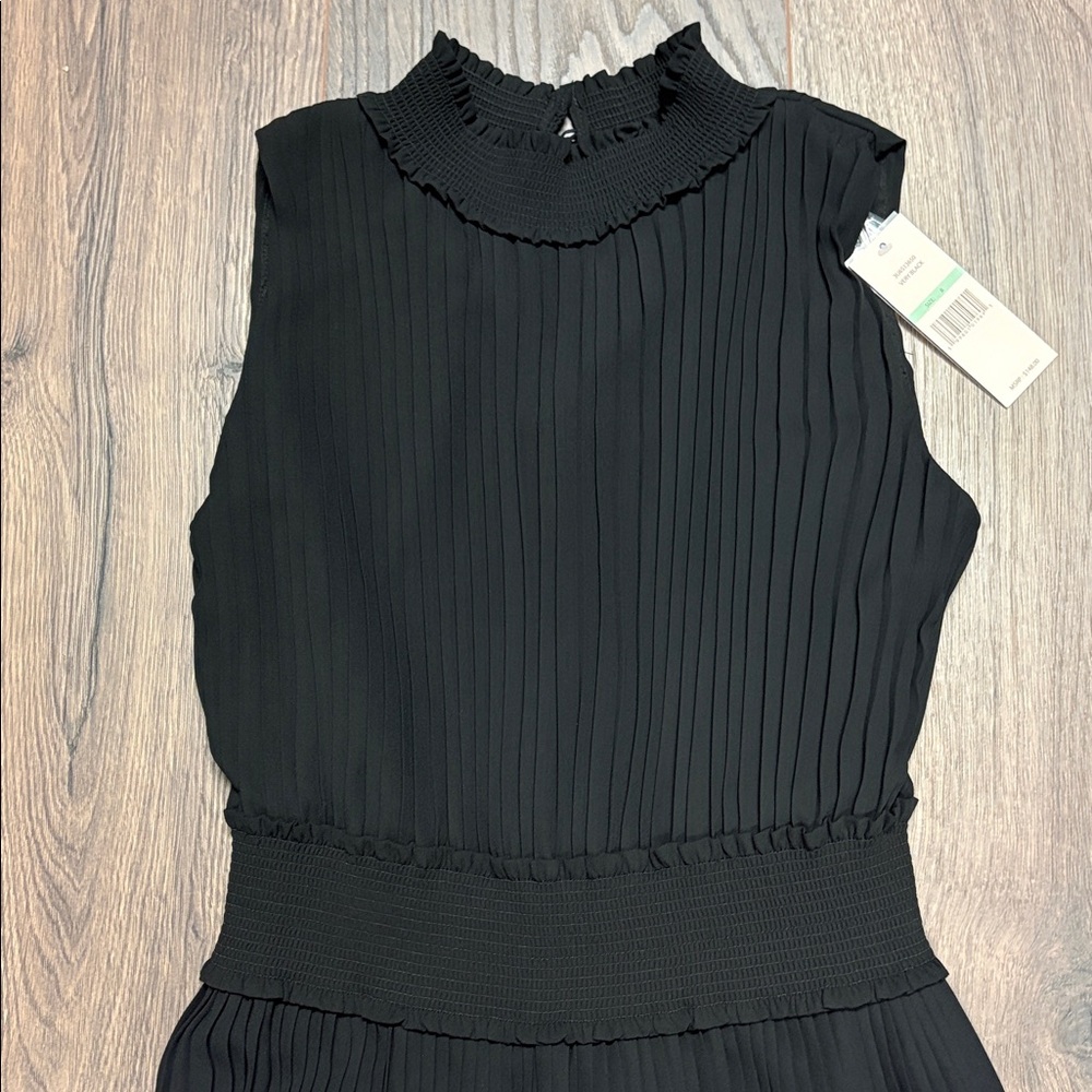 Nanette Lapore NWT Elegant Pleated Black Jumpsuit - size 8 - Picture 3 of 7